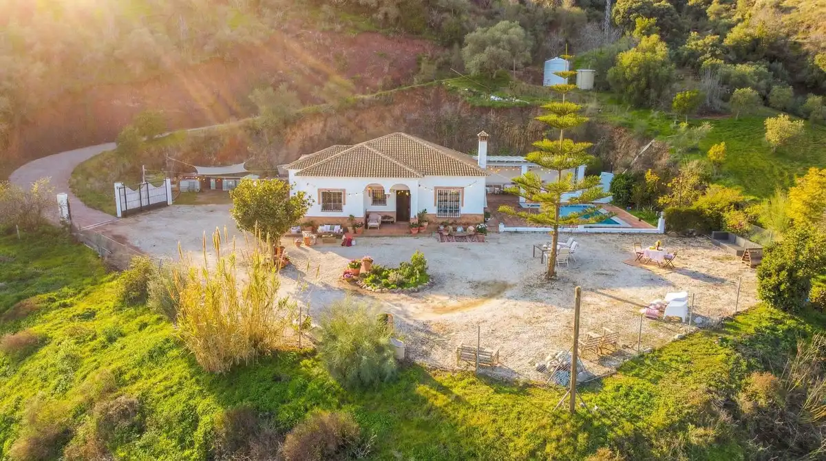 Vista exterior de Casa o chalet en venta en Colmenar con Terraza, Trastero y Piscina