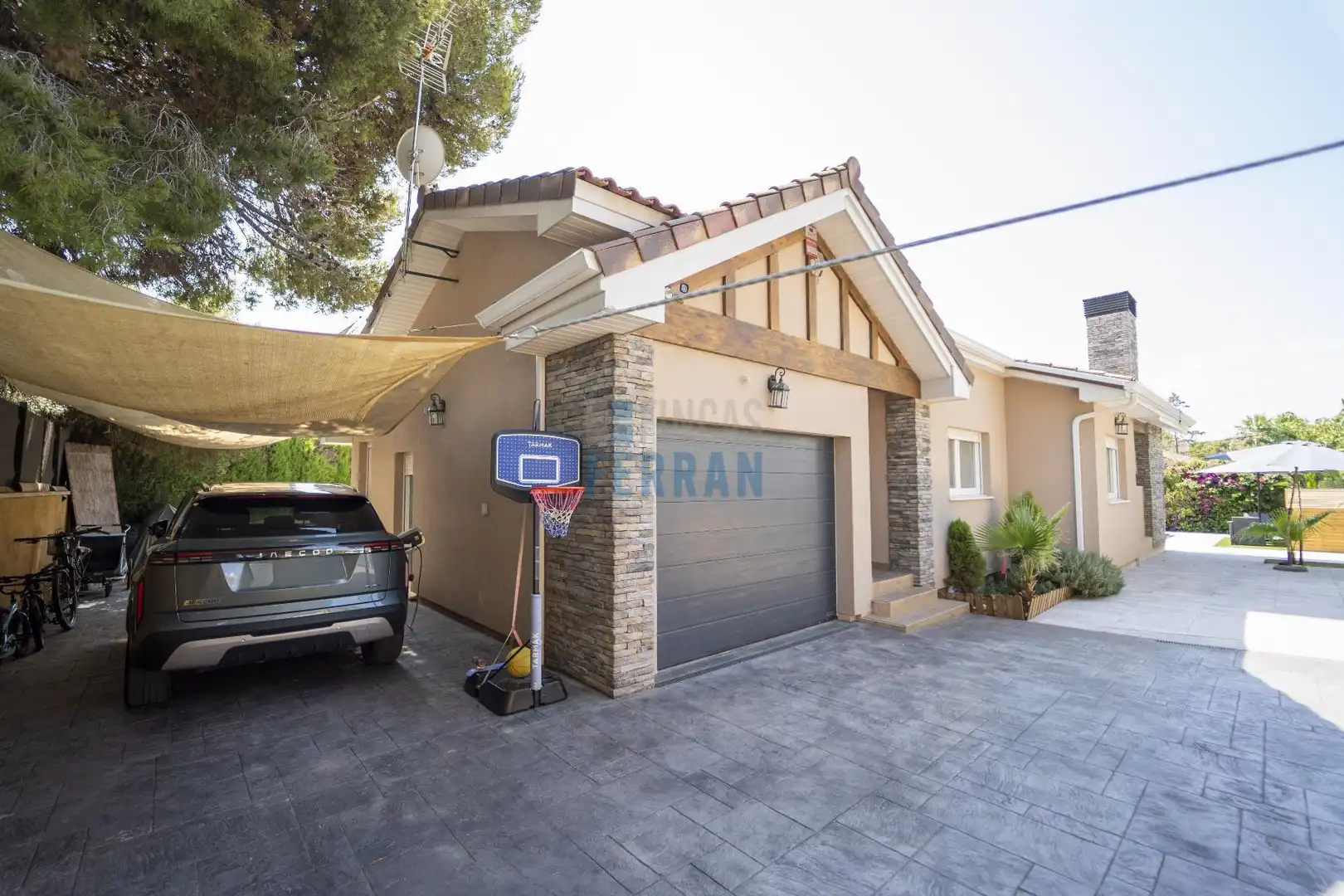 Vista exterior de Casa o chalet en venta en El Vendrell con Calefacción, Parquet y Terraza