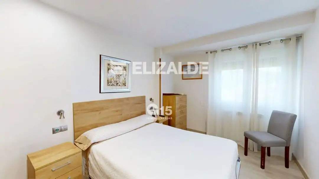 Habitación de Piso en venta en Donostia - San Sebastián  con Balcón