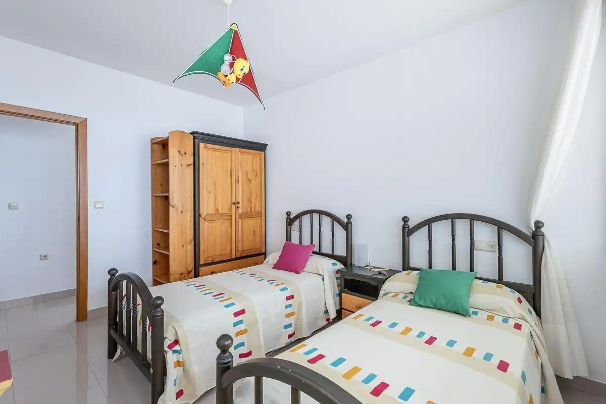 Villa con giardino in vendita a Sorvilán, imagen 23