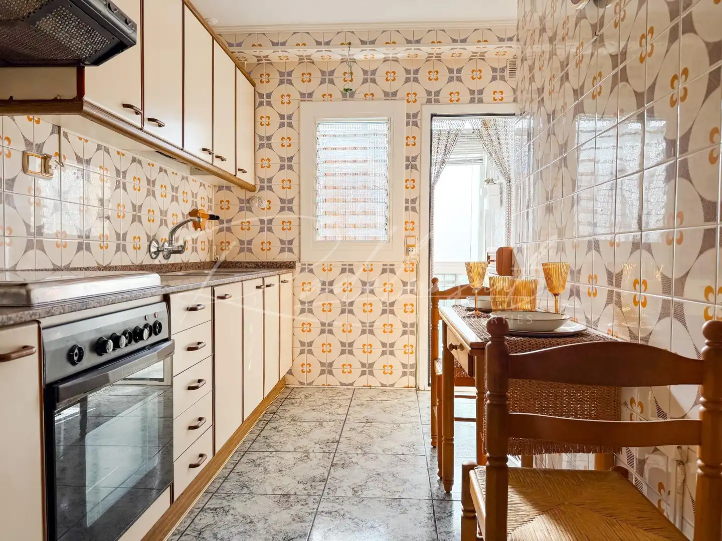 Kitchen of Flat for sale in Centre