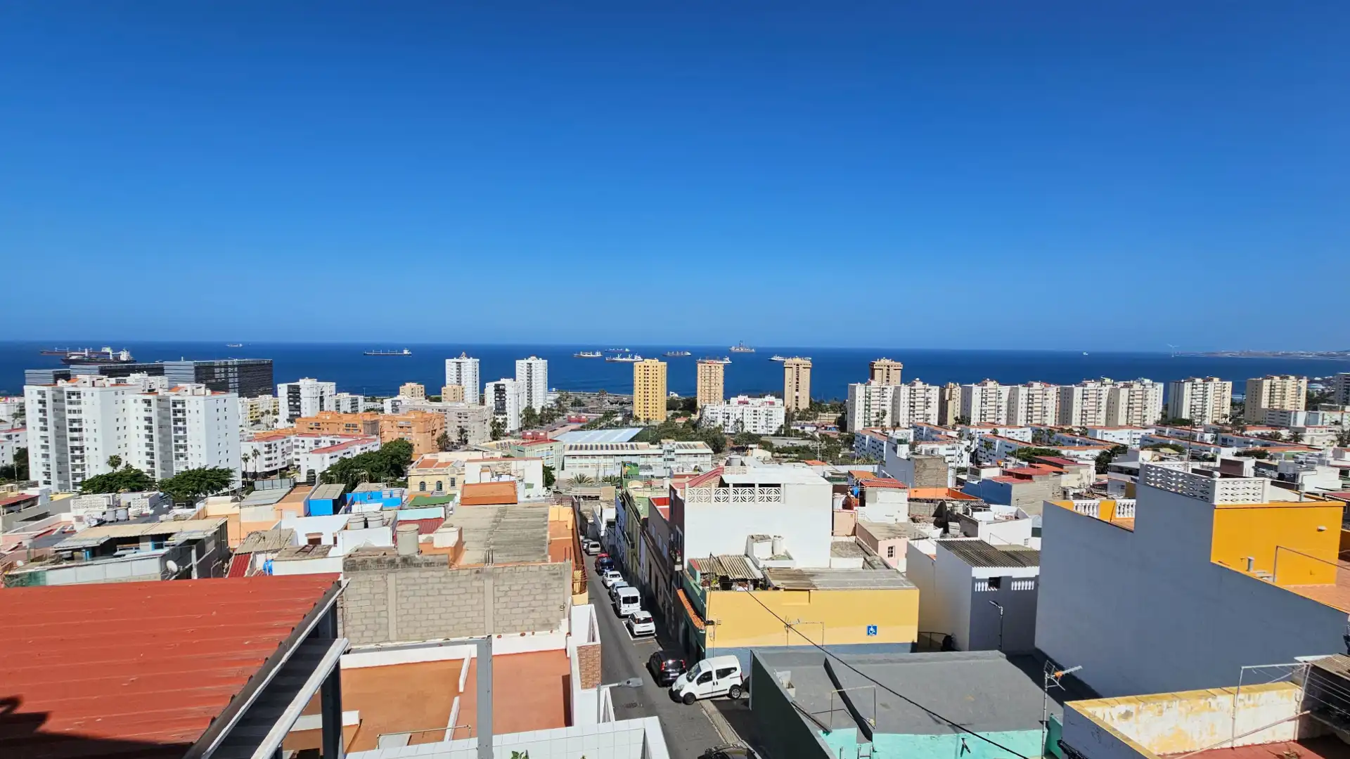 Vista exterior de Ático en venta en Las Palmas de Gran Canaria con Aire acondicionado y Amueblado