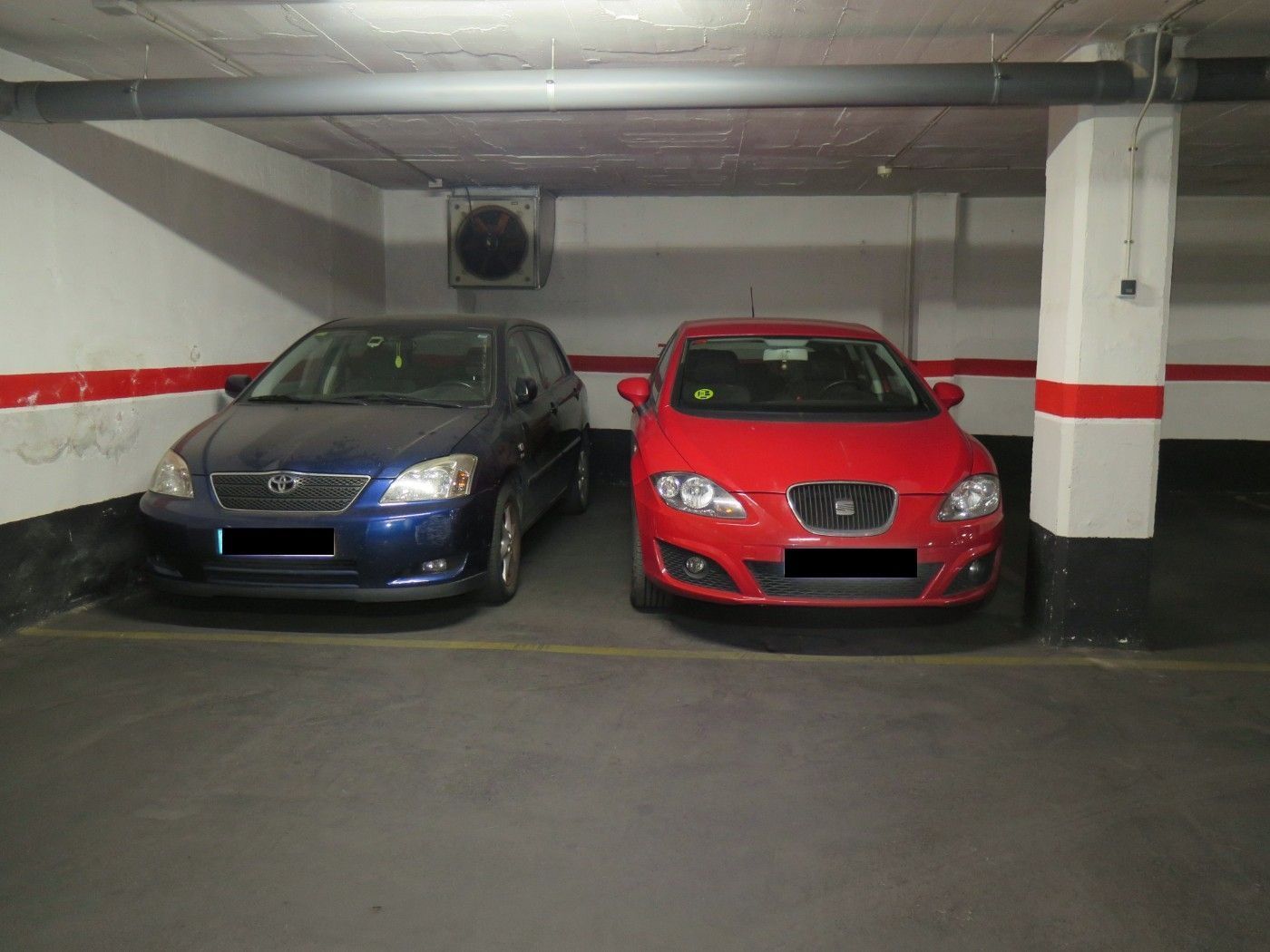 Garaje de alquiler en Carrer de Sant Genís, Barri del Centre, Centre