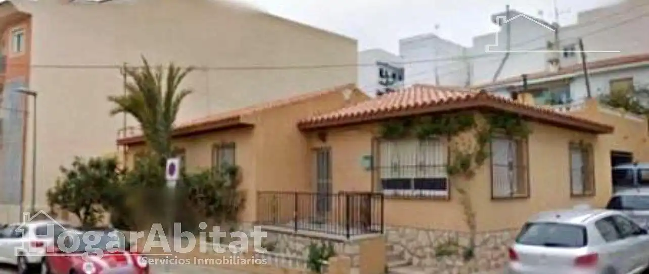 Vista exterior de Casa o xalet en venda en La Nucia amb Aire condicionat, Jardí privat i Terrassa
