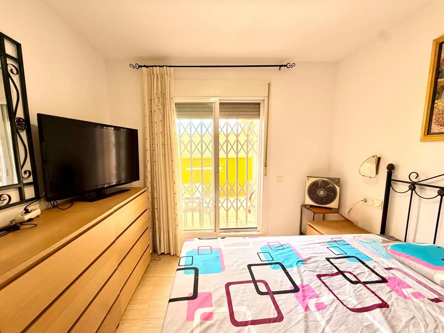 Habitación de Planta baja en venta en Roquetas de Mar con Amueblado y Piscina comunitaria