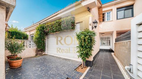 Foto 3 de Casa adosada en venda a Avinguda U, Santa Perpètua de Mogoda, Barcelona