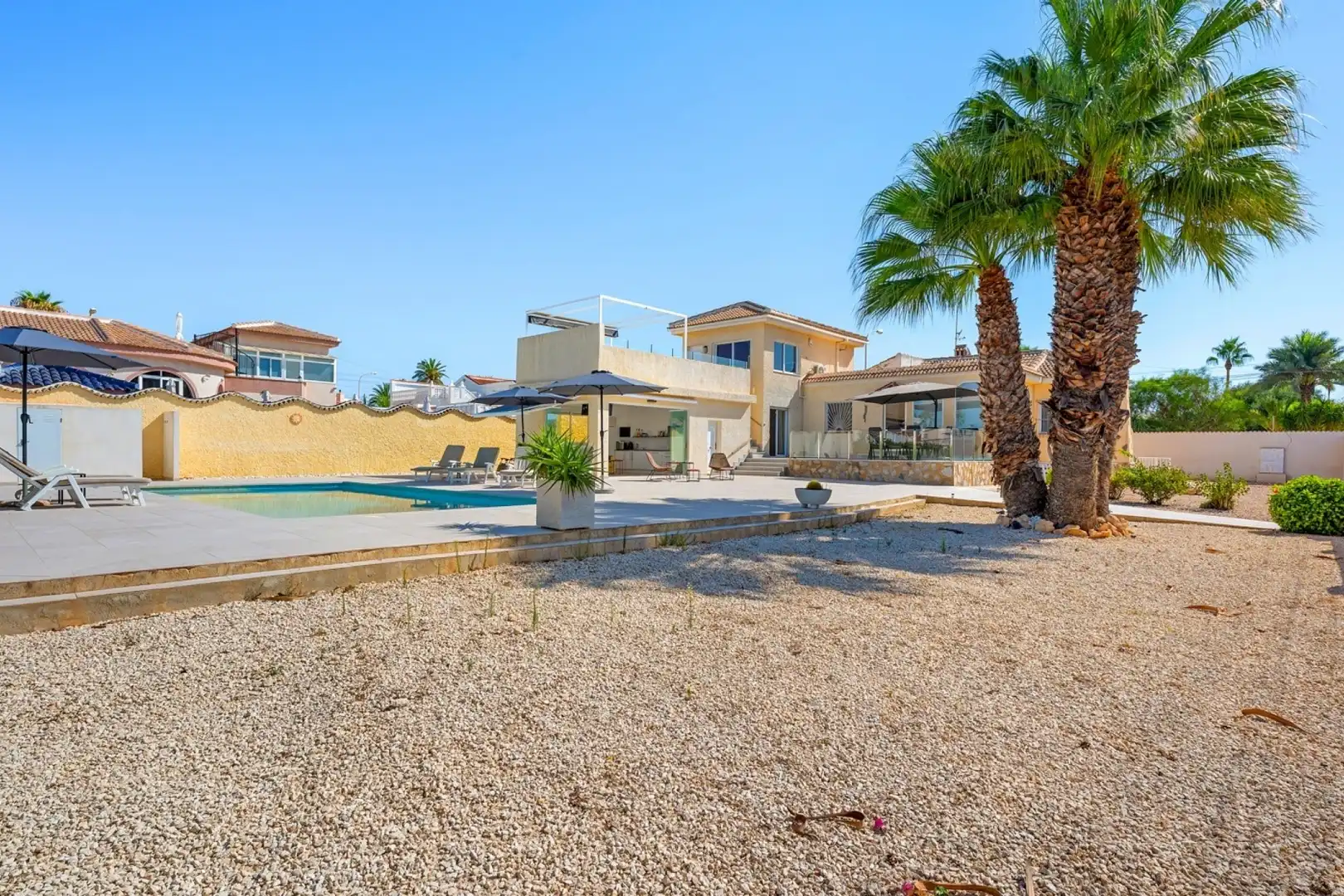 Vista exterior de Casa o xalet en venda en Rojales amb Aire condicionat, Calefacció i Jardí privat
