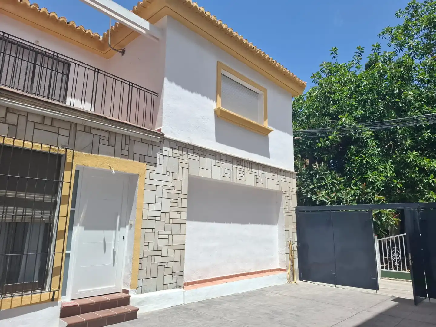 Vista exterior de Piso en venta en Gualchos con Terraza y Amueblado