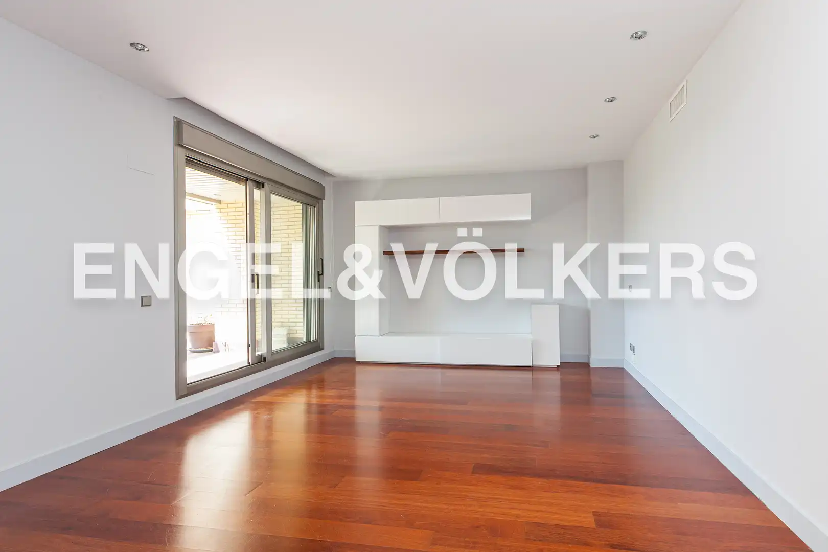 Sala de estar de Ático de alquiler en Pozuelo de Alarcón con Calefacción, Jardín privado y Terraza