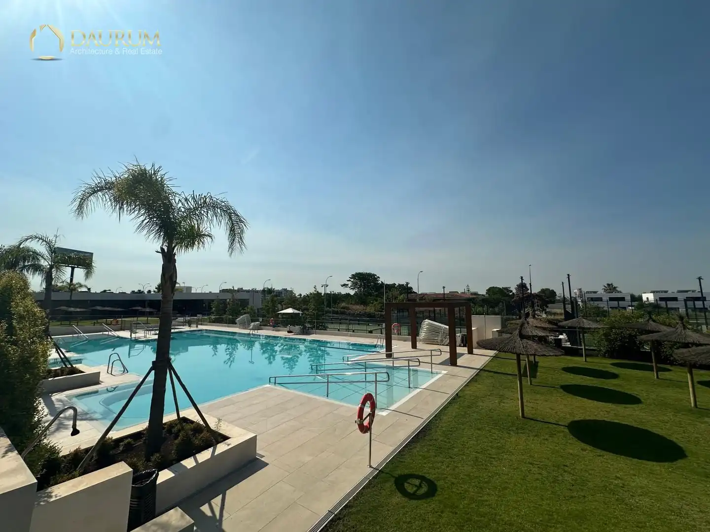 Piscina de Piso en venta en Mairena del Aljarafe con Aire acondicionado, Calefacción y Terraza