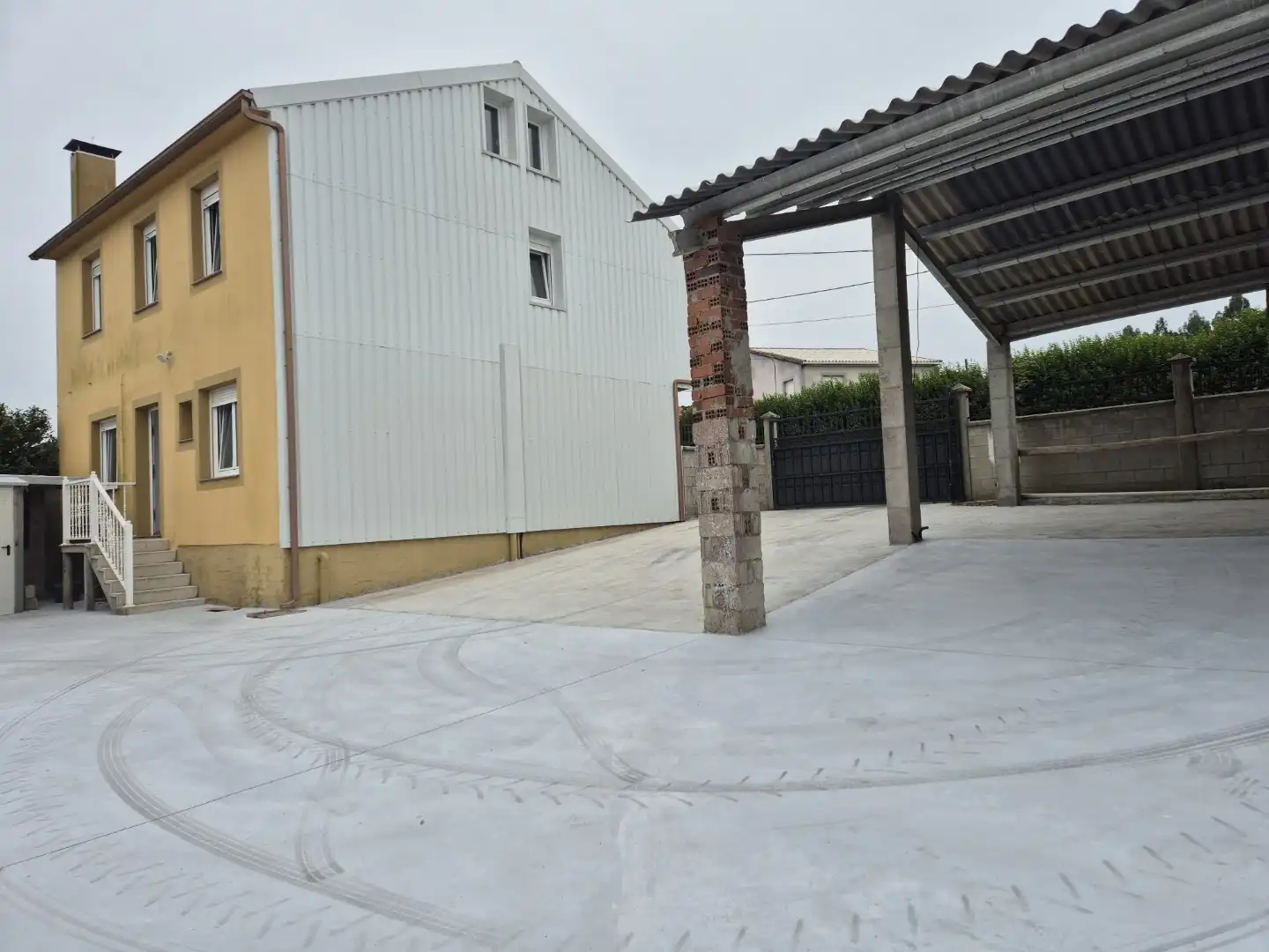 Terrace of Houses for rent in Carballo  with Private garden, Parquet flooring and Storage room