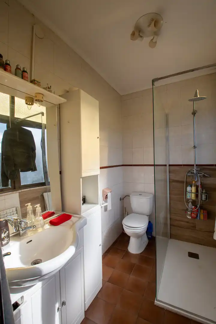 Baño de Casa adosada en venta en Villaviciosa con Calefacción, Terraza y Trastero