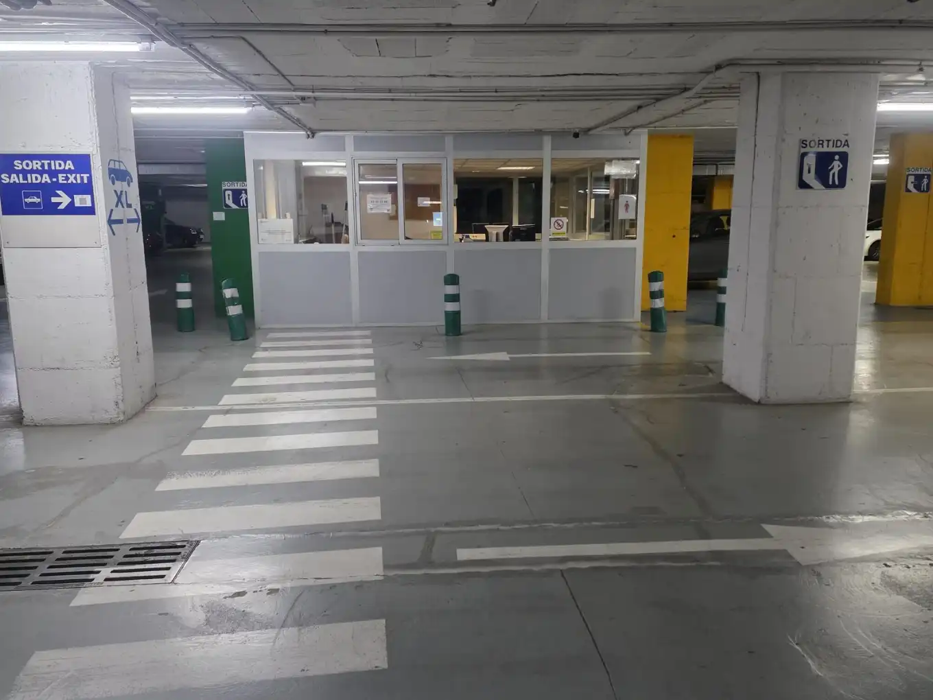 Motorradstellplatz zur Miete in Carrer del Pare Gallissà 2, imagen 7