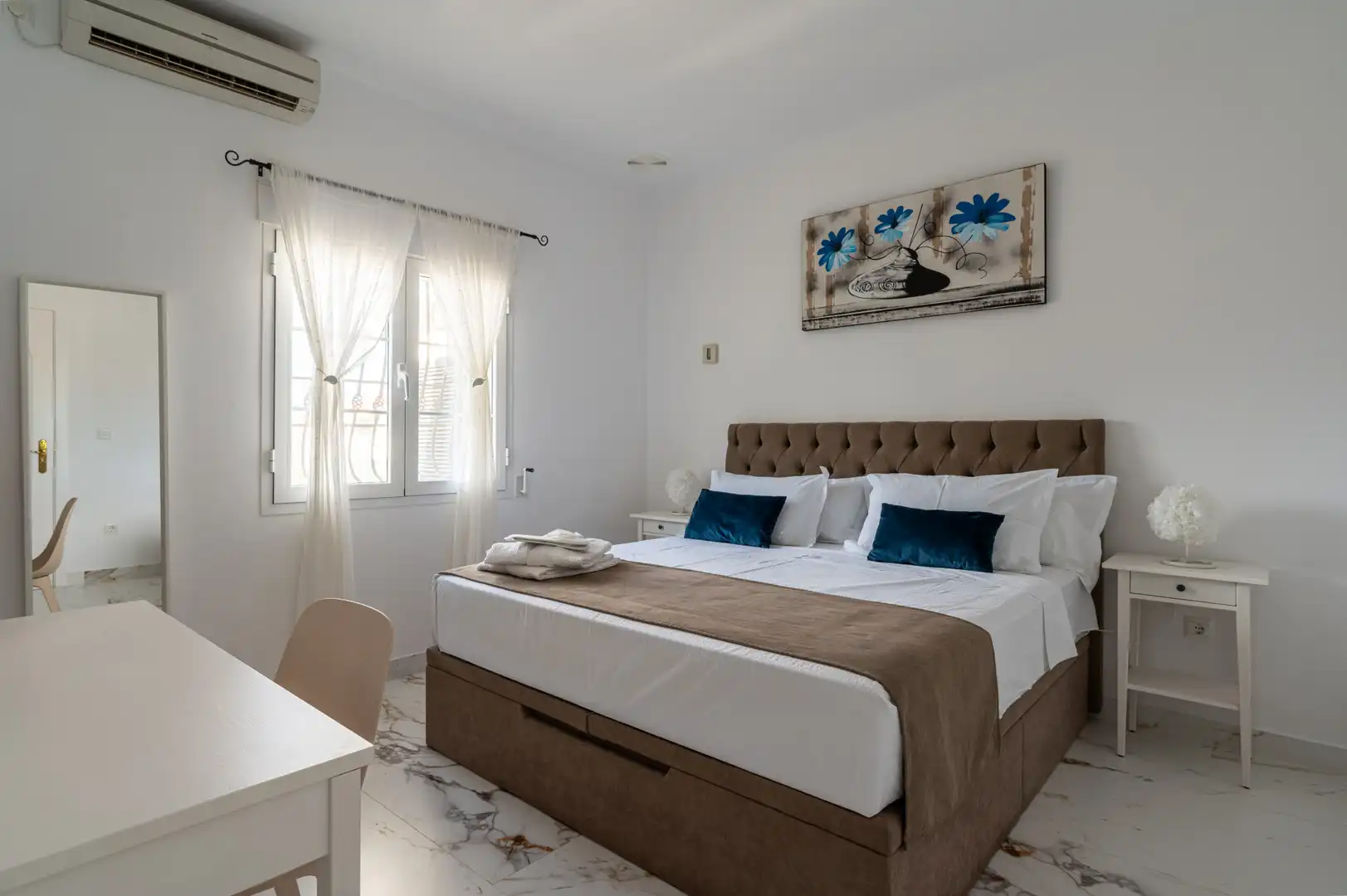 Habitación de Casa o chalet en venta en Alhaurín El Grande con Aire acondicionado, Terraza y Piscina