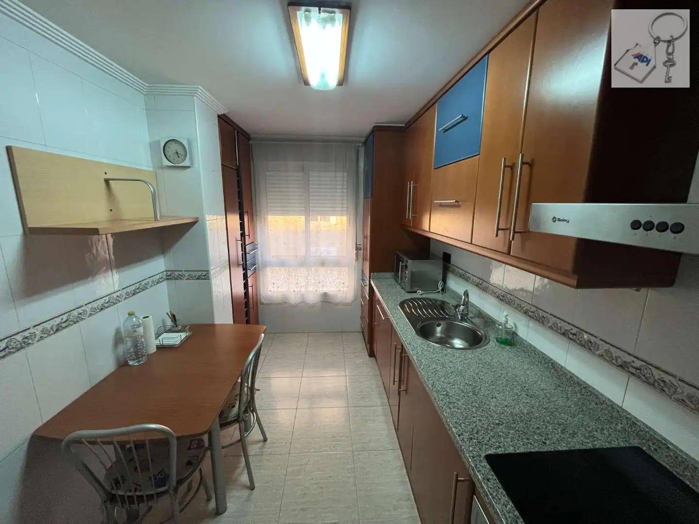 Cuina de Apartament en venda en Torrevieja amb Aire condicionat, Calefacció i Terrassa
