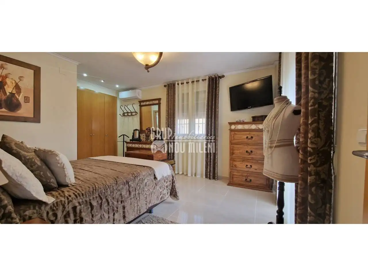 Bedroom of Houses for sale in Picassent  with Air Conditioner, Private garden and Terrace