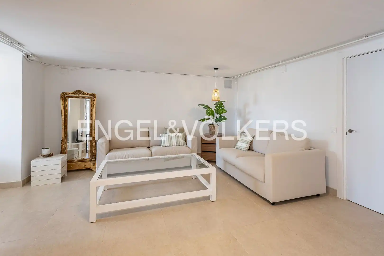 Sala de estar de Casa adosada en venta en Gavà con Aire acondicionado, Calefacción y Jardín privado