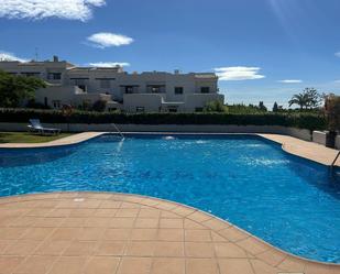 Piscina de Casa adosada de lloguer en Marbella amb Aire condicionat i Piscina