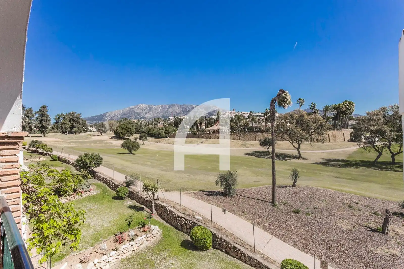 Vista exterior de Ático en venta en Mijas con Aire acondicionado, Calefacción y Terraza
