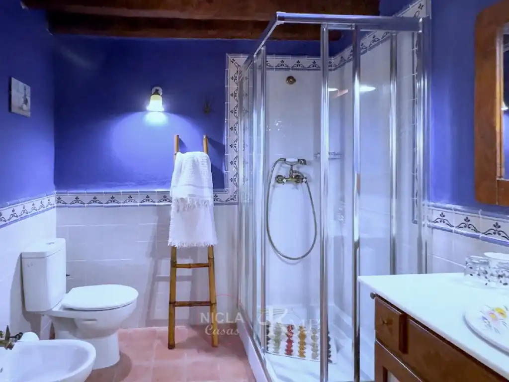 Bathroom of Houses for sale in Vélez-Blanco  with Air Conditioner, Terrace and Swimming Pool