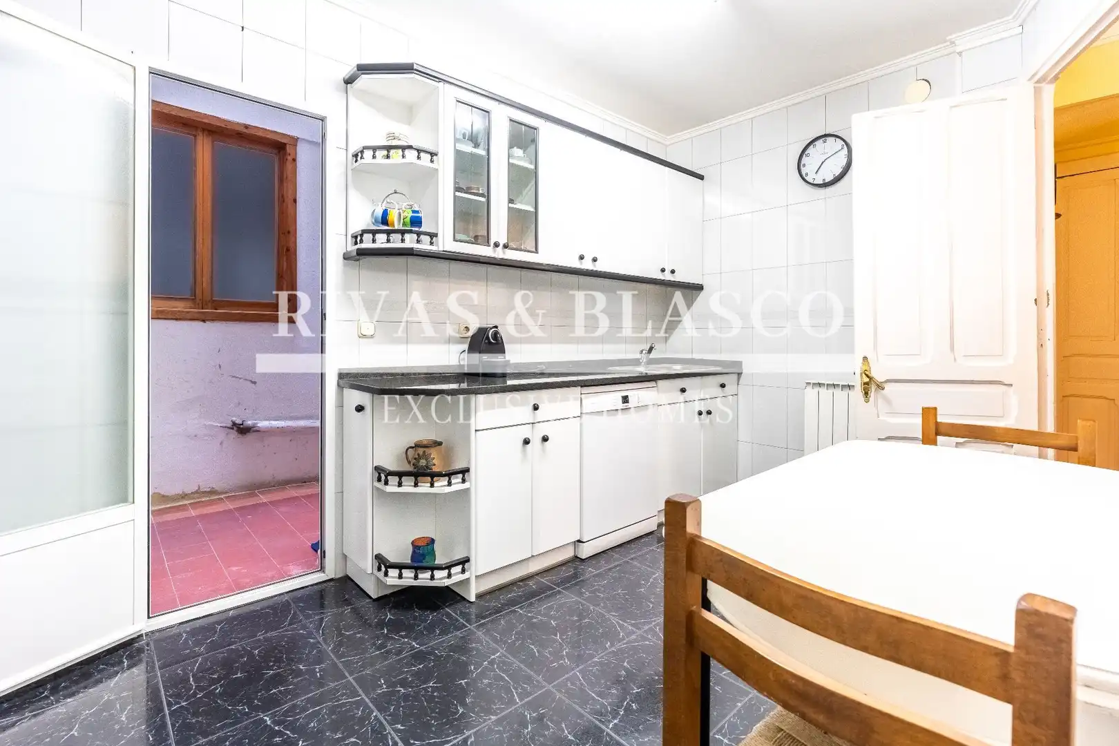 Kitchen of Apartments for sale in Donostia - San Sebastián   with Heating