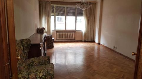 Foto 2 de Apartamento en venta en Calle Pilar Salarrullana, Gran Via, La Rioja