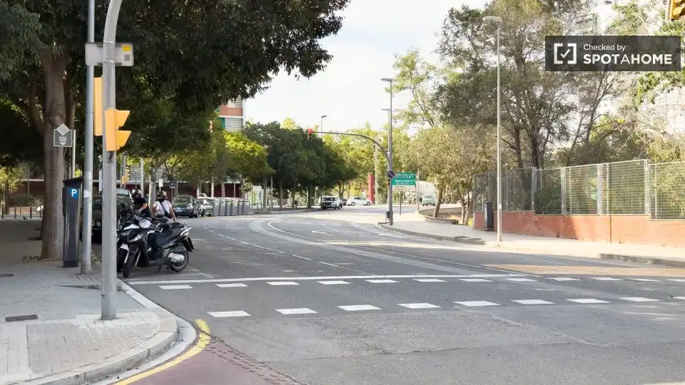 Vista exterior de Piso para compartir en Sant Adrià de Besòs con Aire acondicionado, Calefacción y Amueblado