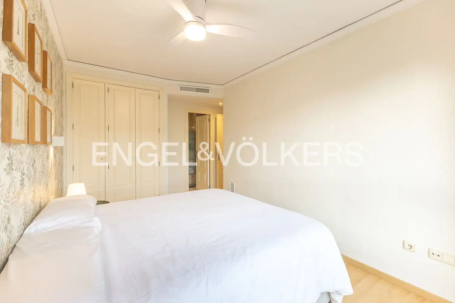 Schlafzimmer von Wohnung zur Miete in Campanar