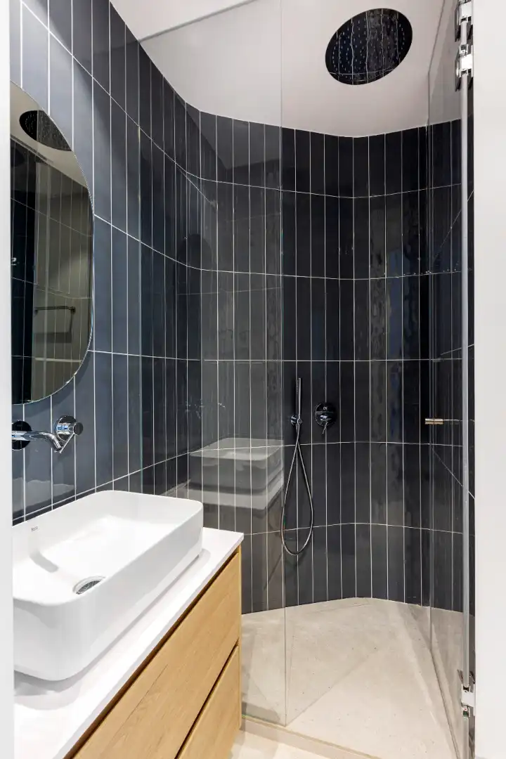 Bathroom of Attic for rent in Madrid  with Air Conditioner, Heating and Storage room