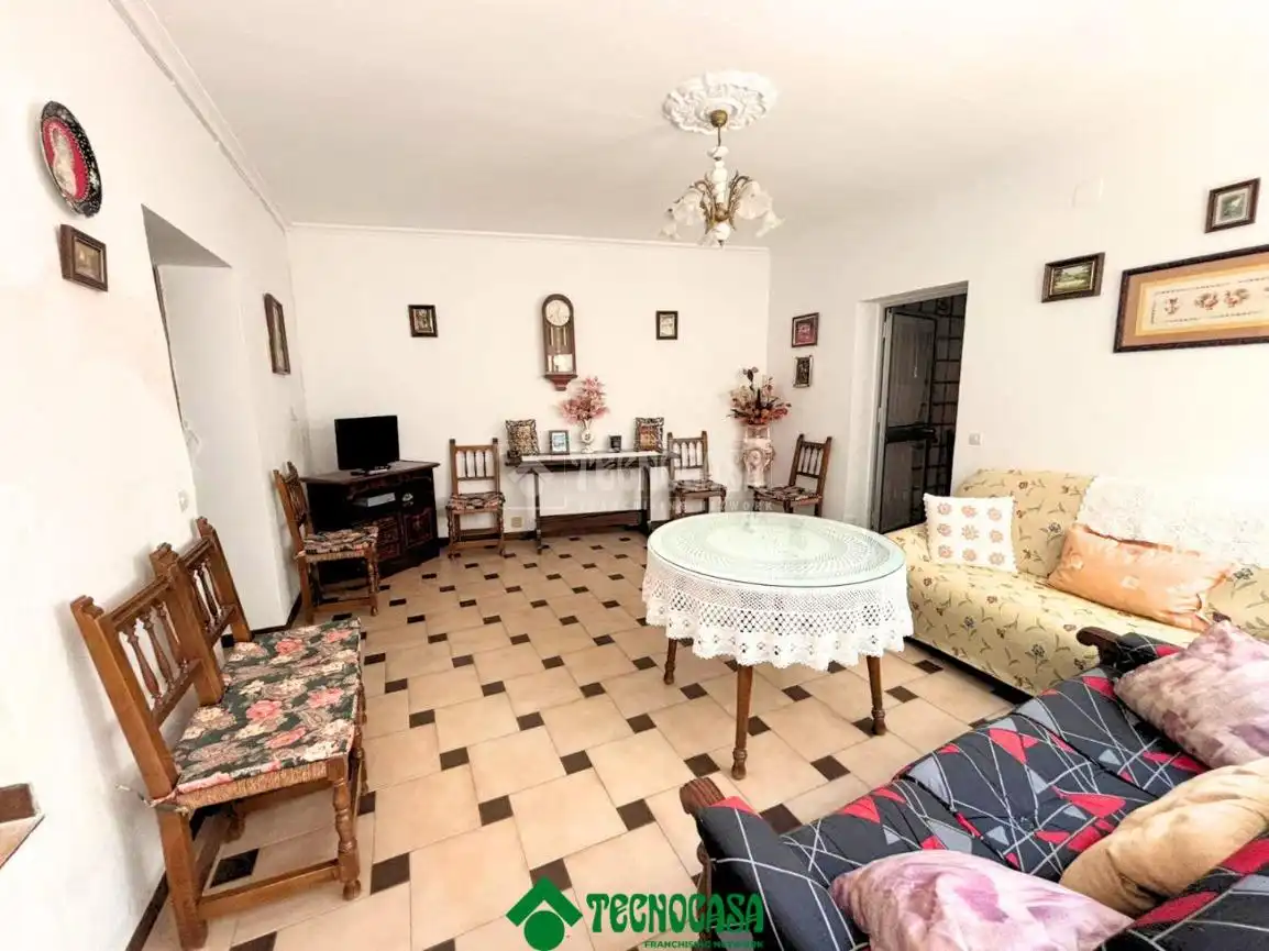 Houses for sale in El Carpio