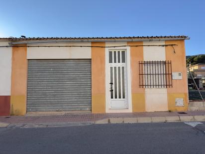 Vista exterior de Casa o xalet en venda en Salinas amb Calefacció, Jardí privat i Traster