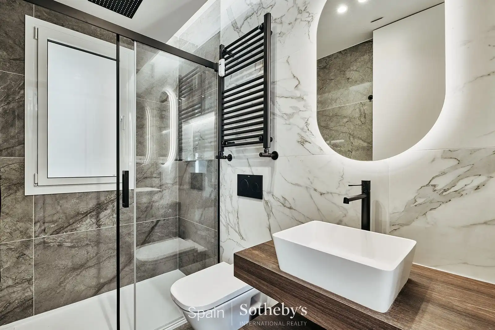 Baño de Apartamento en venta en Madrid con Aire acondicionado, Calefacción y Terraza