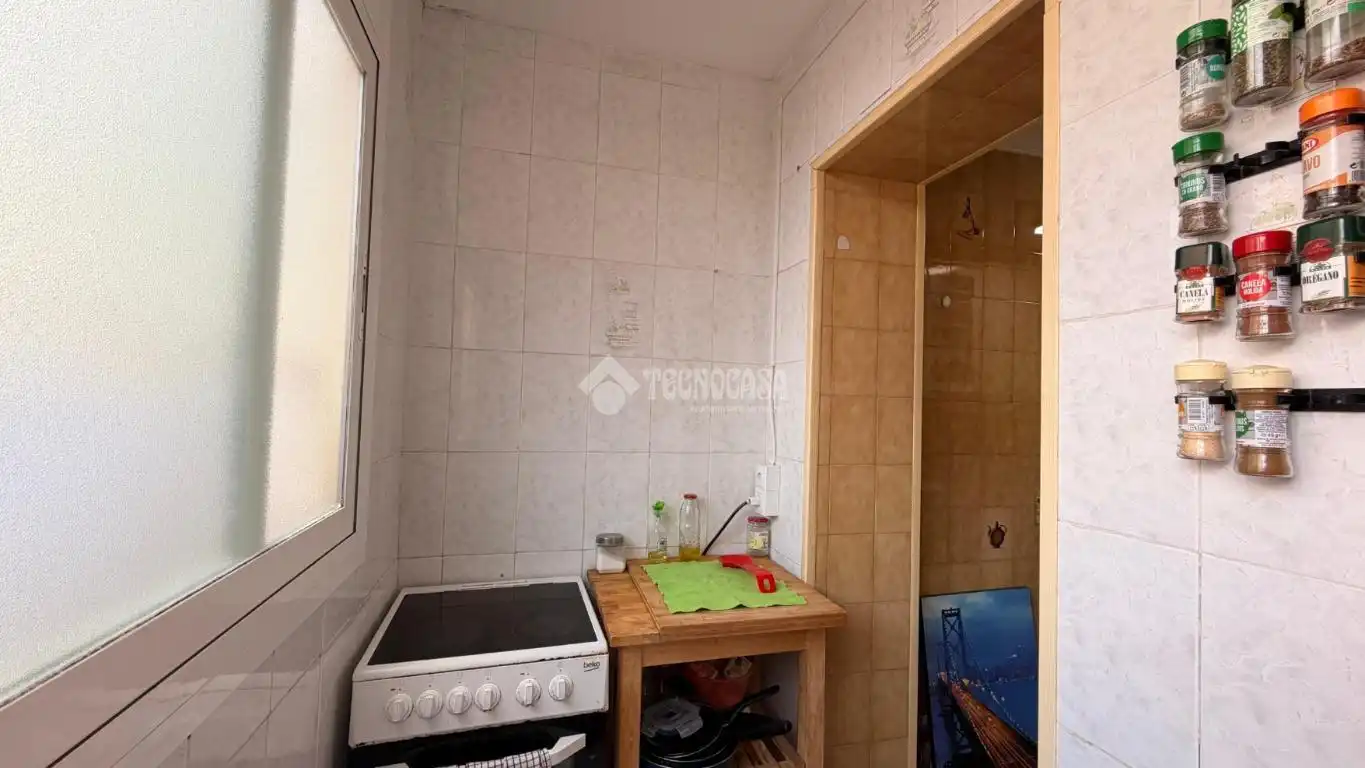 Kitchen of Flat for sale in Madrid