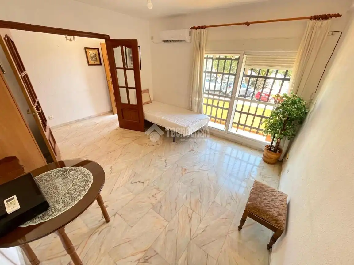 Sala de estar de Casa adosada en venta en Badajoz con Aire acondicionado