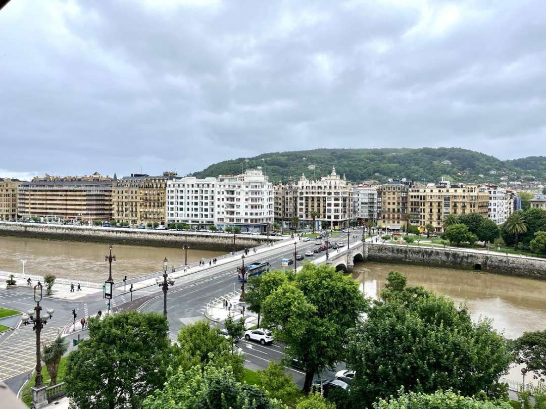 Exterior view of Office for sale in Donostia - San Sebastián   with Air Conditioner and Heating