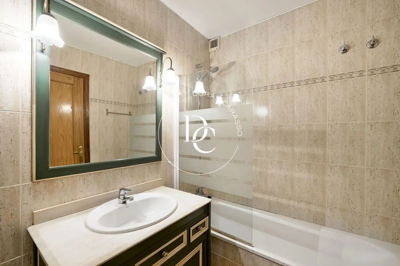 Bathroom of Duplexes for sale in Sitges  with Air Conditioner, Heating and Terrace