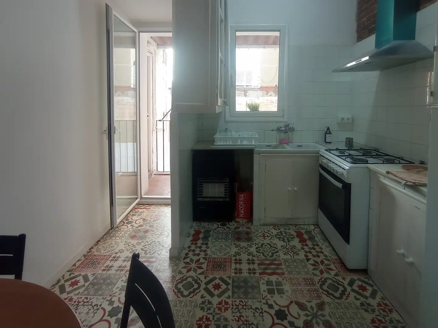 Kitchen of Flat for sale in Barcelona  with Air Conditioner, Balcony and Alarm