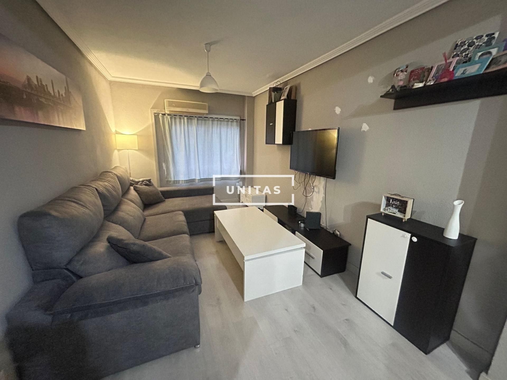 Sala de estar de Piso en venta en Alicante / Alacant con Aire acondicionado y Jardín privado