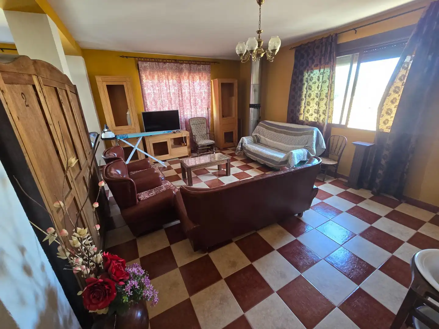 Sala de estar de Casa o chalet en venta en Aguilar de la Frontera con Aire acondicionado, Jardín privado y Trastero