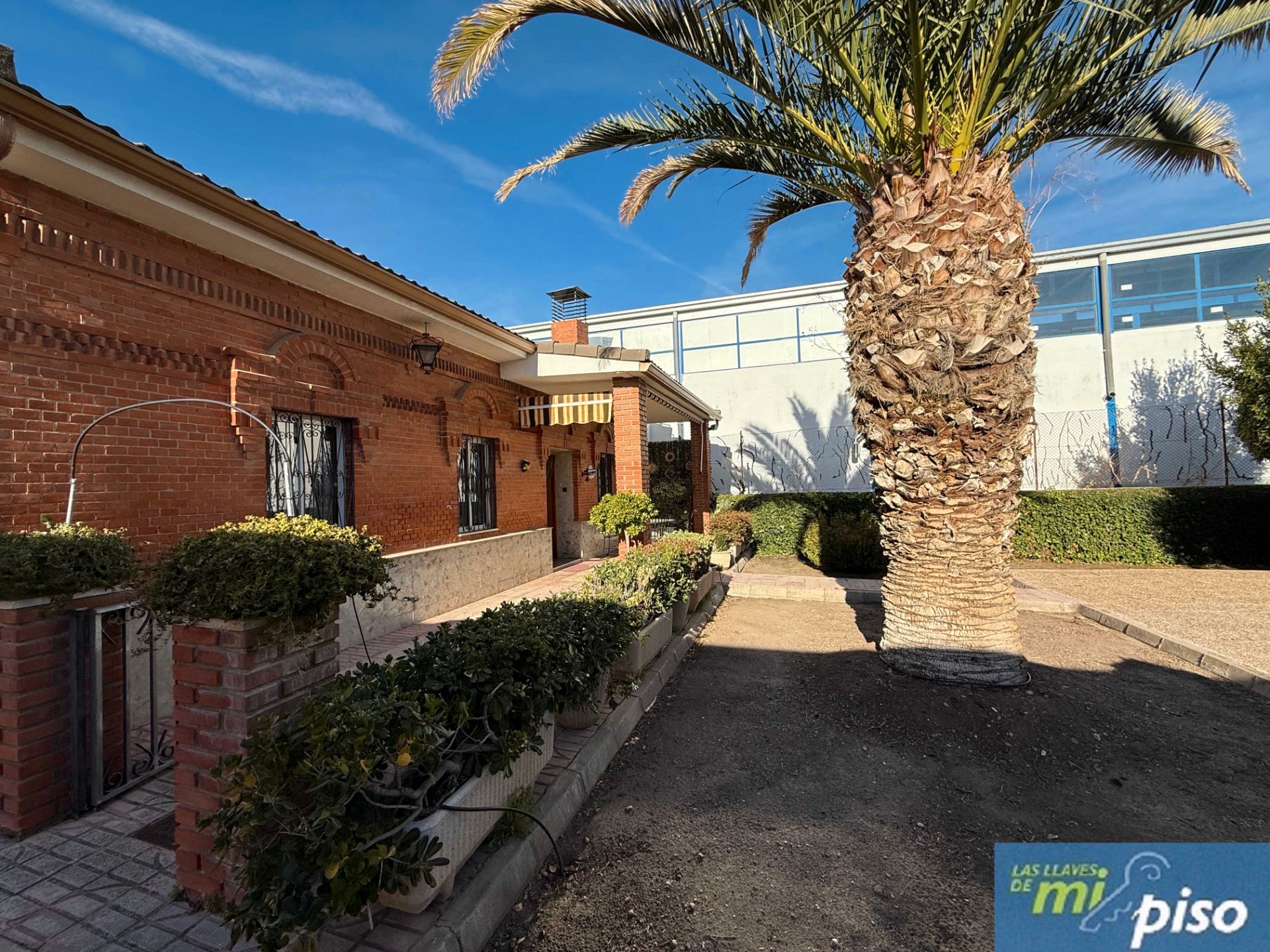 Exterior view of House or chalet for sale in Valladolid Capital  with Heating, Private garden and Terrace