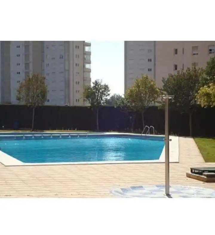 Piscina de Apartament en venda en Benidorm amb Aire condicionat, Terrassa i Moblat