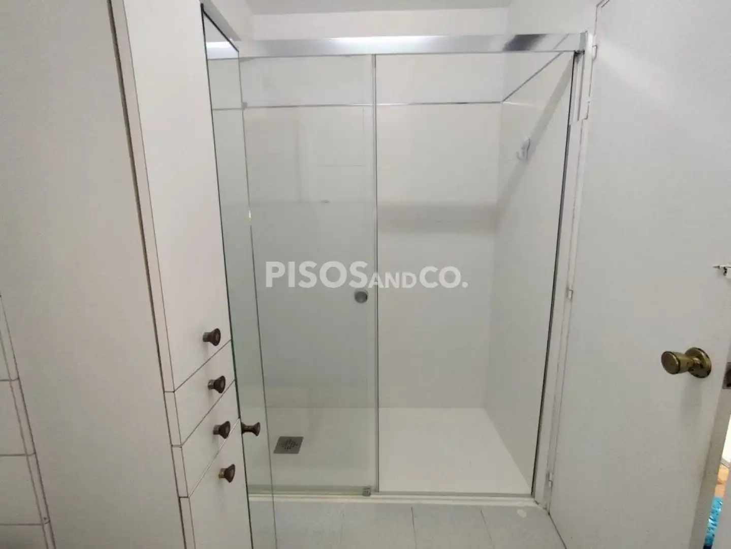 Bathroom of Flat for sale in A Coruña Capital   with Furnished