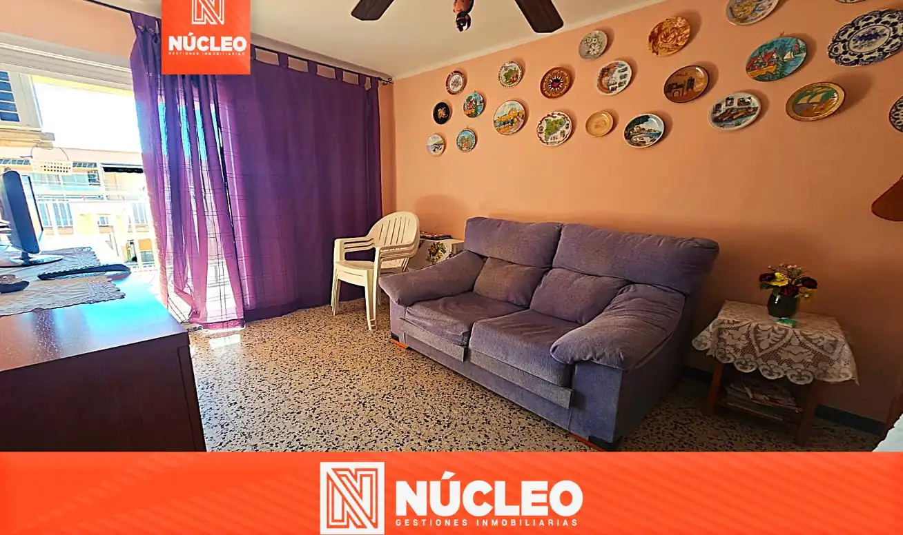 Living room of Flat for sale in Cambrils  with Air Conditioner, Furnished and Oven