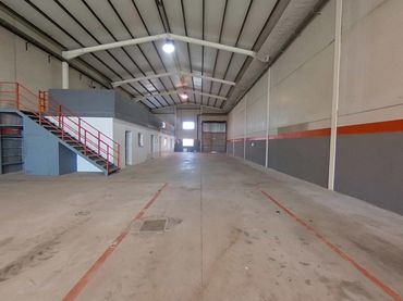 Nau industrial en venda a Pedanías Este