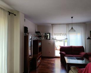 Sala d'estar de Àtic de lloguer en  Almería Capital amb Aire condicionat, Parquet i Terrassa