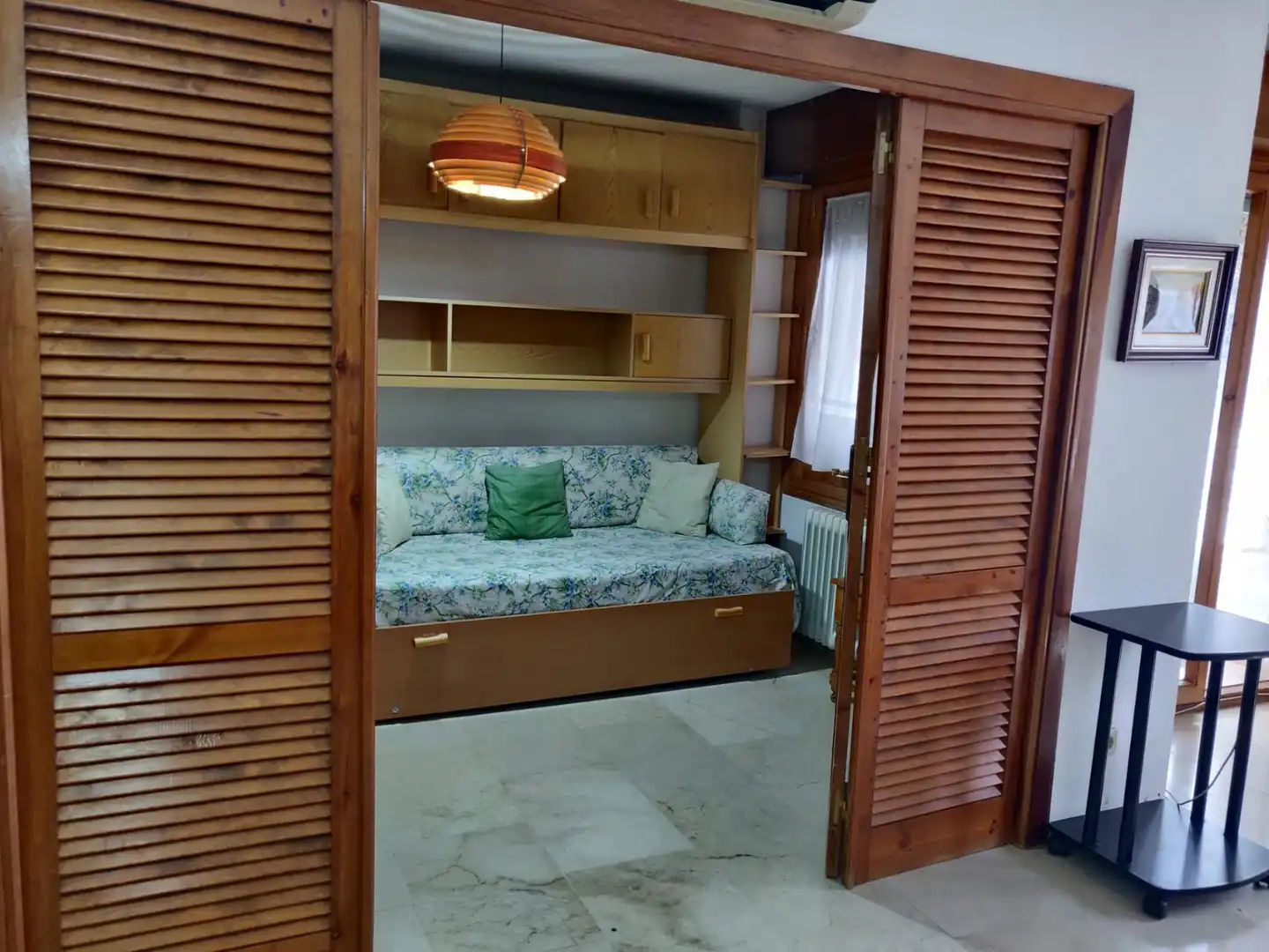 Dormitori de Apartament de lloguer en Granada amb Calefacció