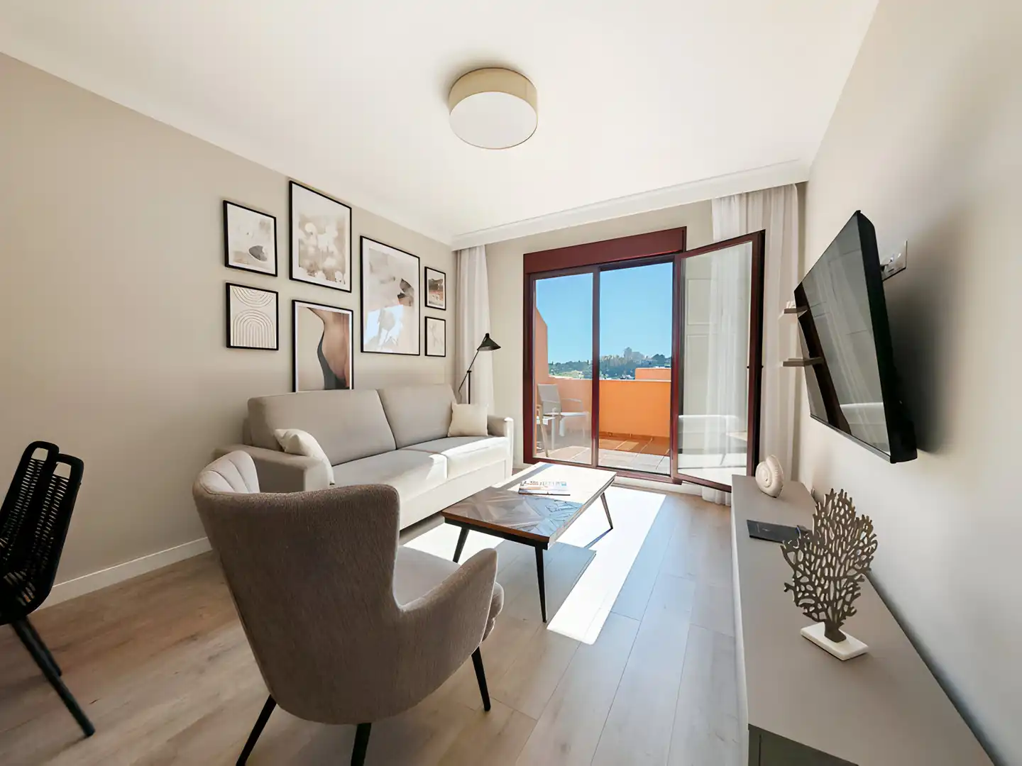 Penthouse with pool for sale in Benahavís pueblo, imagen 3