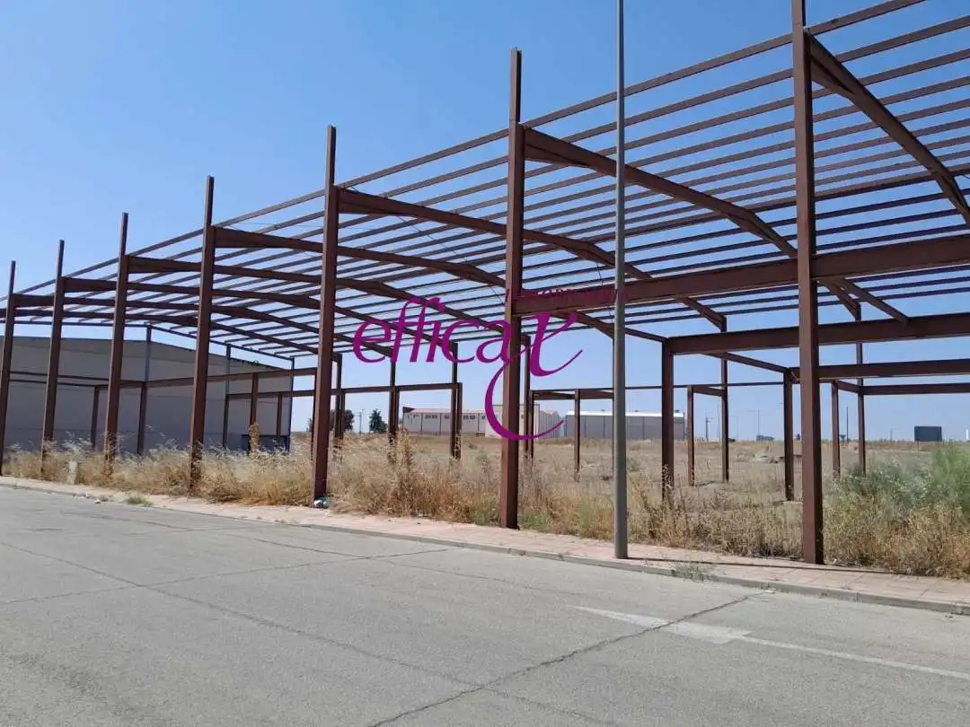 Vista exterior de Nave industrial en venta en Gerindote