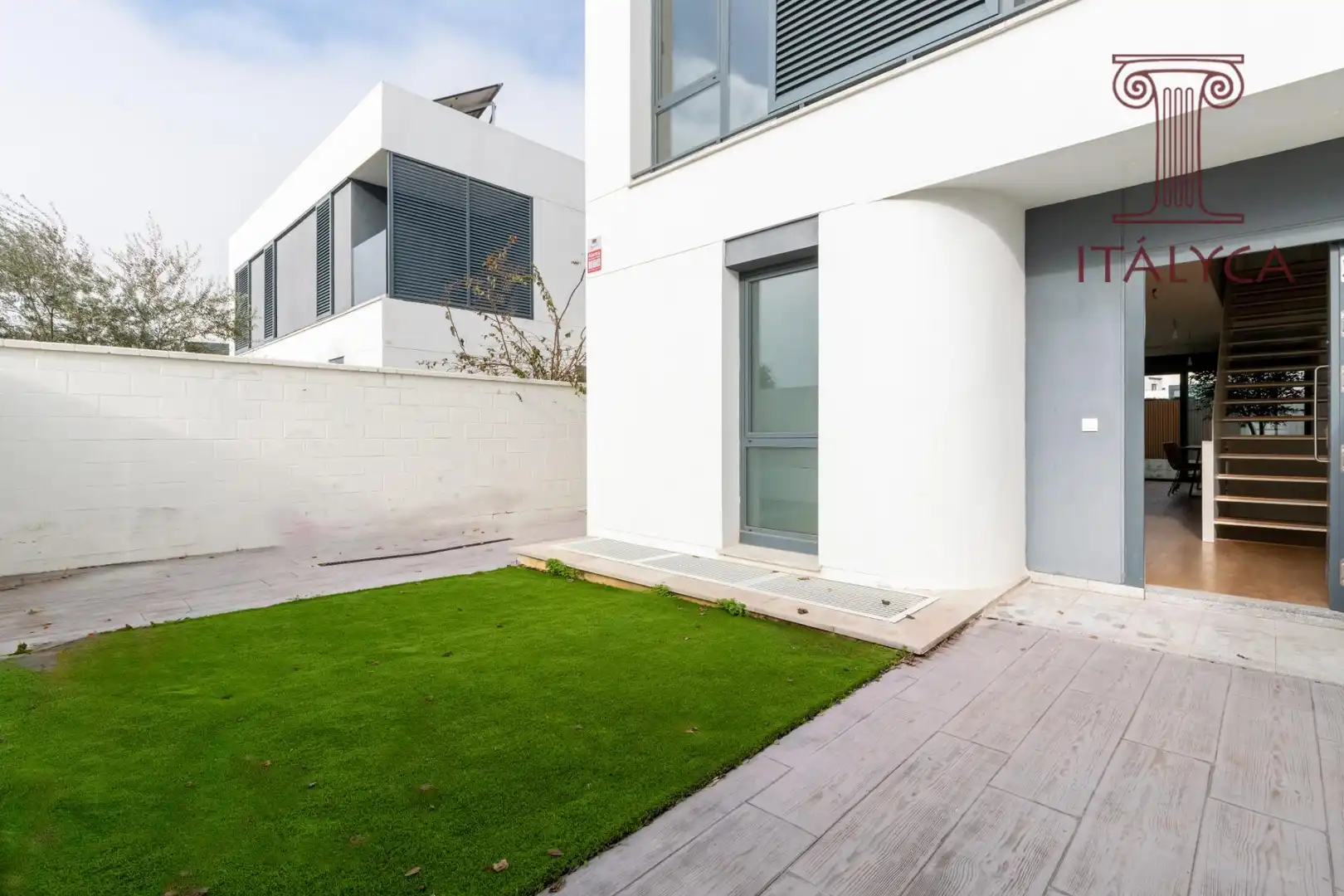 Exterior view of Detached homes for sale in Mairena del Aljarafe  with Heating, Private garden and Terrace