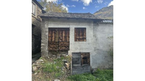 Conjunto de casa y pajar a rehabilitar en Alòs dIsil, imatge 2